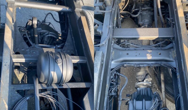 
								Mitsubishi Fuso Super Great Dump Truck 2012 full									