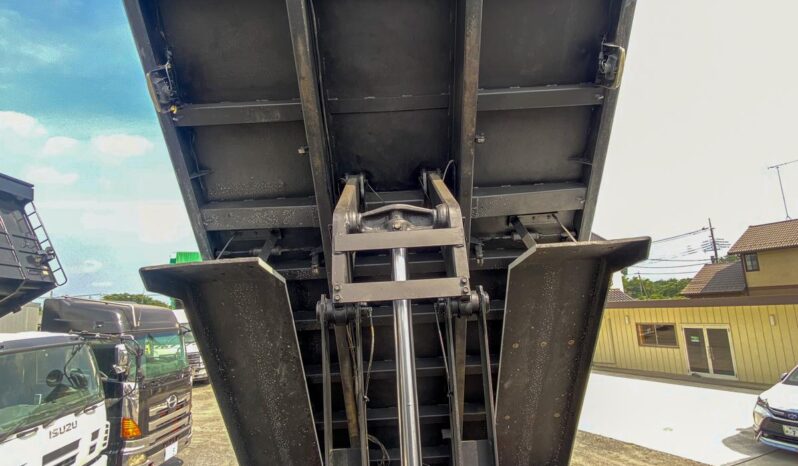 
								Mitsubishi FUSO 2007 Dump Truck full									