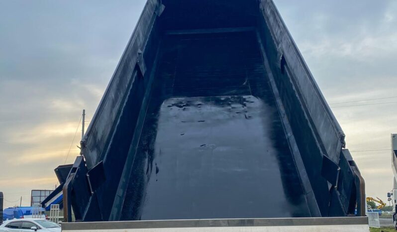 
								ISUZU Giga Dump Truck 2020 full									