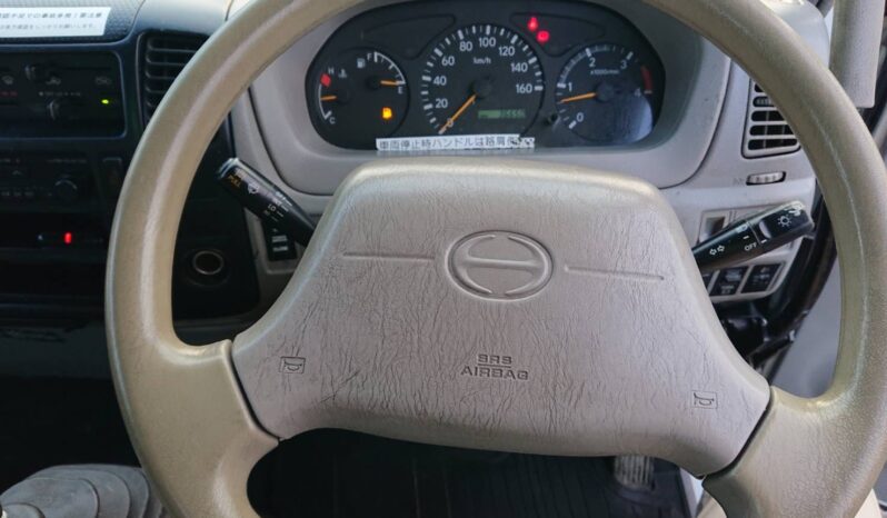 
								Hino DUTRO Truck full									