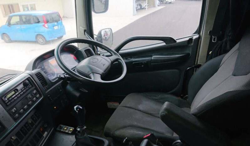 
								USED Hino Profia Dump Truck 2013 full									