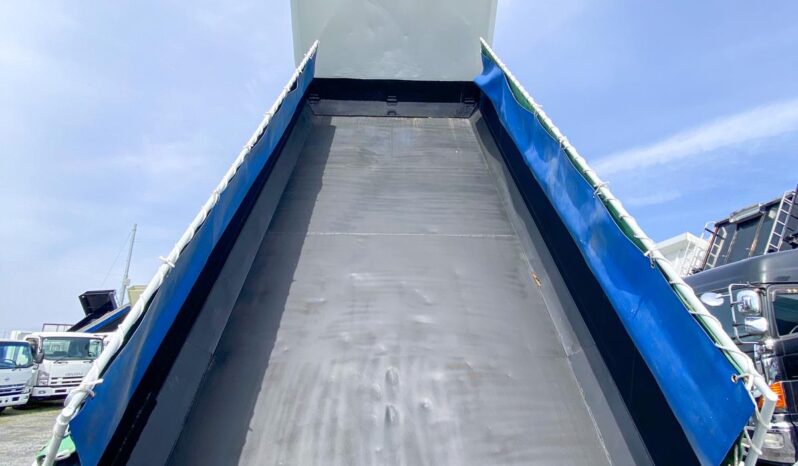 
								Mitsubishi FUSO 2012 Dump Truck USED full									