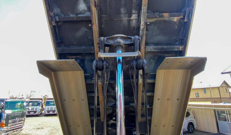 
								Mitsubishi Fuso Super Great Dump Truck 2013 full									