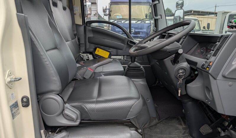 
								ISUZU ELF Truck 2017 full									